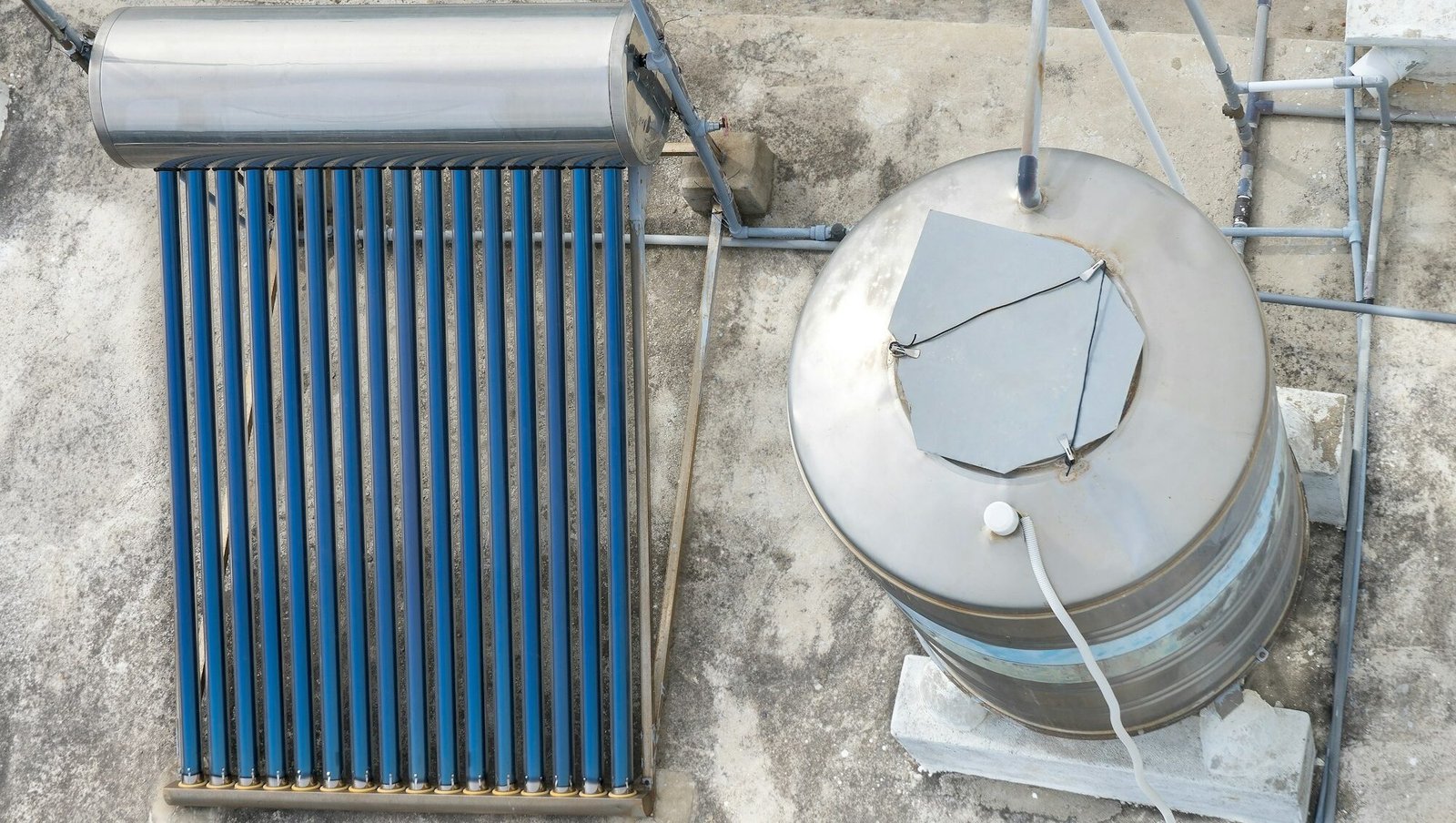 Solar water heatihg system.